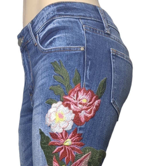 DESING LAB Gorgeous Embroidery Ankle Jeans Size 28 - Picture 10 of 16